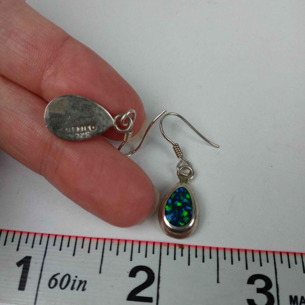 Sterling silver pierced earrings - Picture 3 of 3